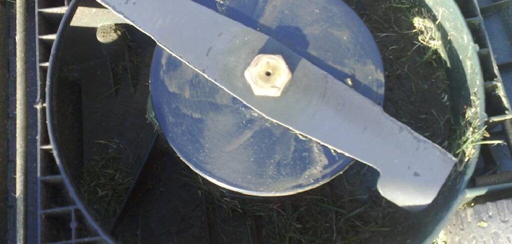 How to Tighten Lawn Mower Blades